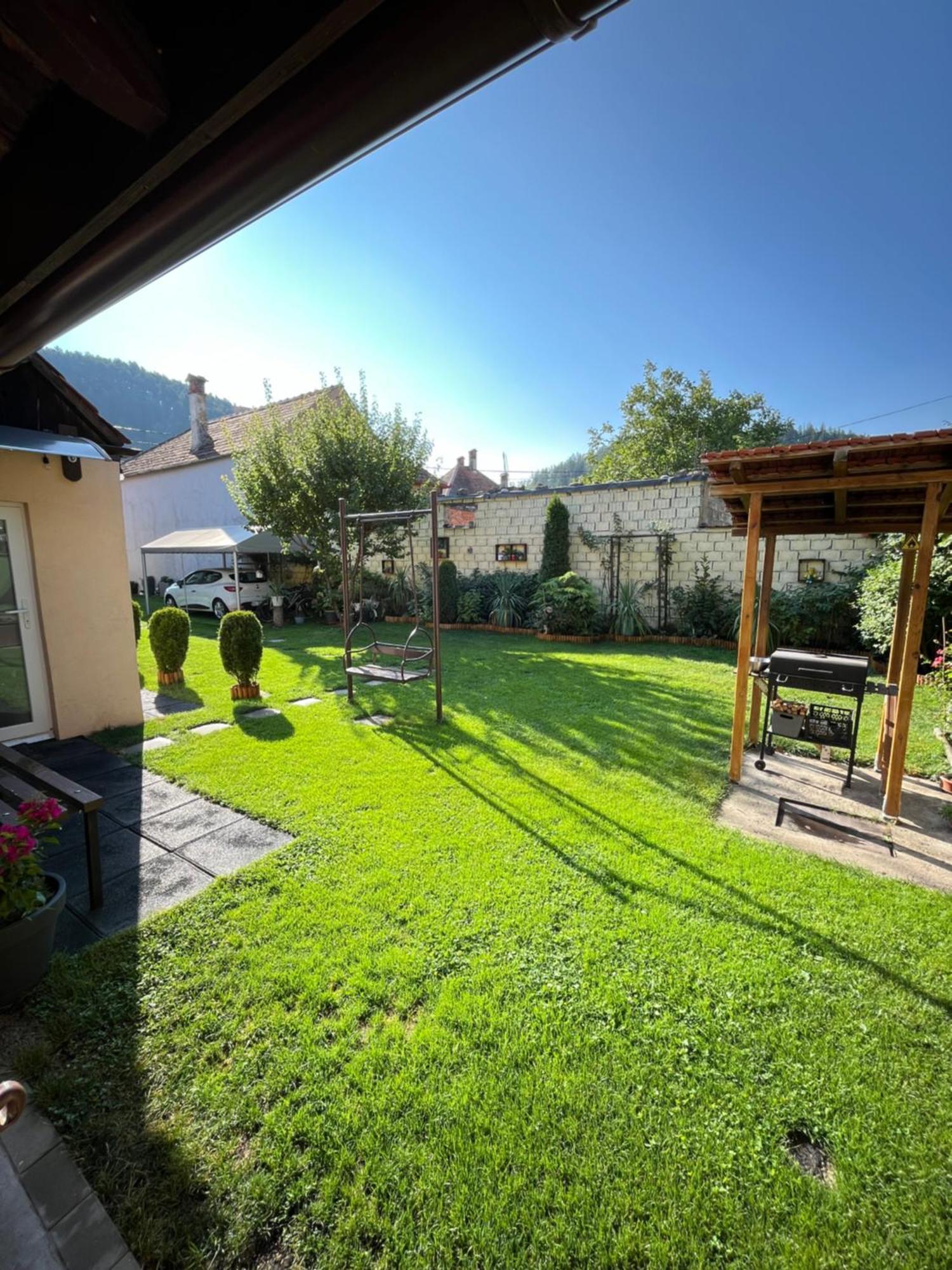 Rîşnov Casa Joyヴィラ エクステリア 写真